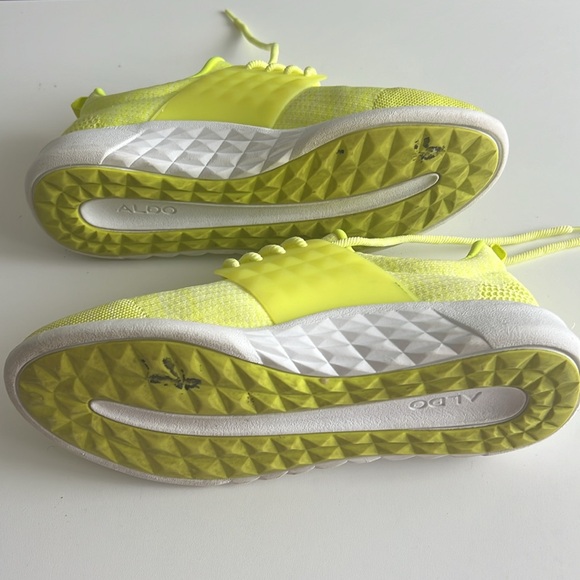 Aldo lime green sneakers Women’s - Picture 3 of 3